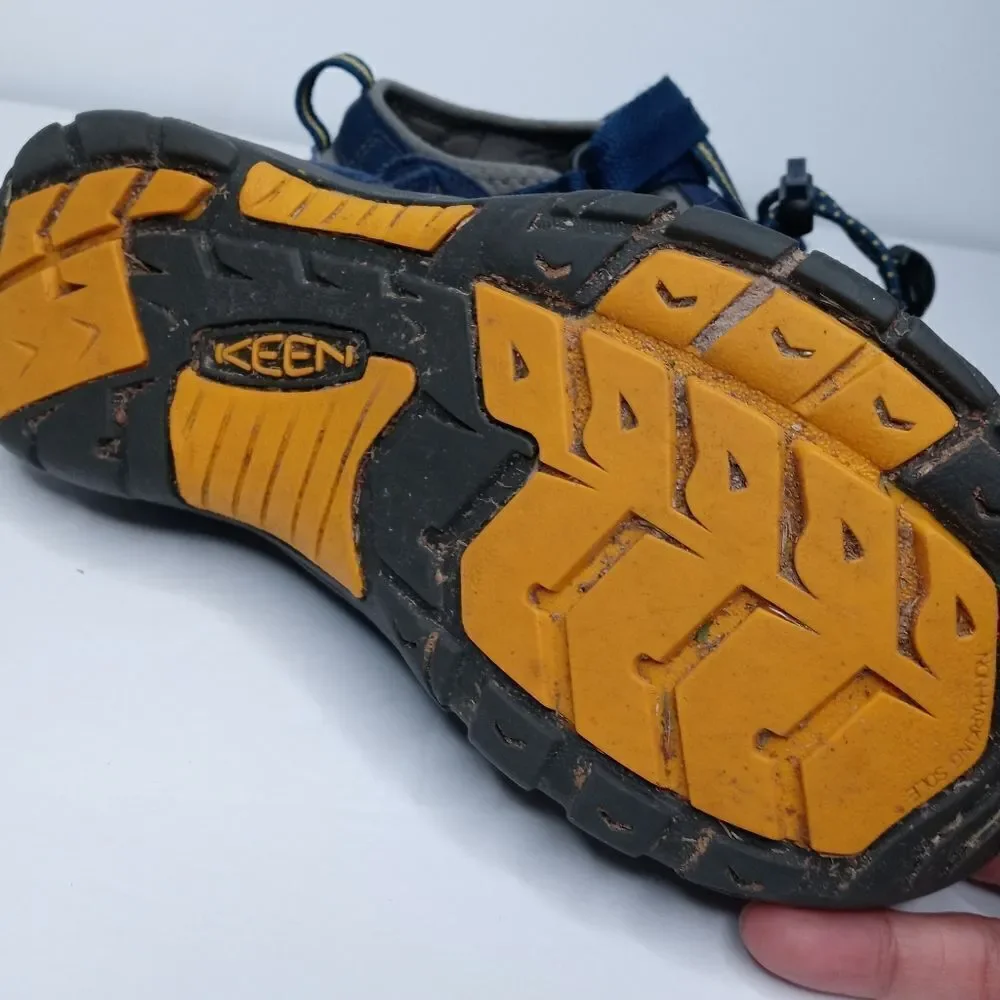 Keen blue sandals size 4